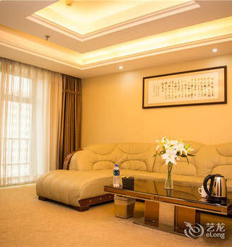 Jinke Hotel 3*