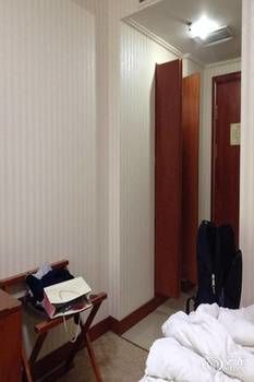 Jinke Hotel 3*