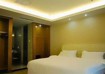 Jinke Hotel 3*