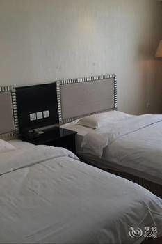 Jinke Hotel 3*
