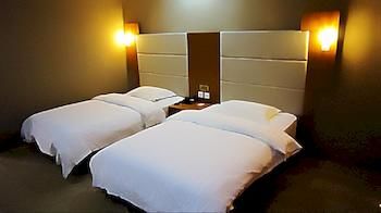 Jinke Hotel 3*