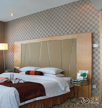 Detan Hotel 3*
