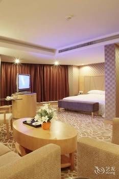 Detan Hotel 3*