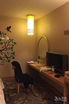 Detan Hotel 3*