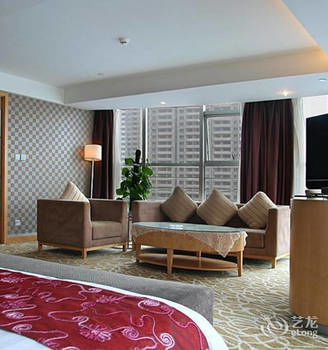 Detan Hotel 3*