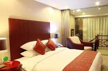 Detan Hotel 3*