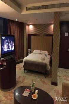 Detan Hotel 3*