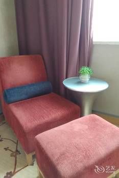 Detan Hotel 3*