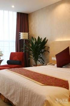 Detan Hotel 3*