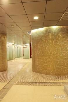 Detan Hotel 3*