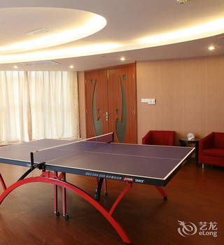 Detan Hotel 3*