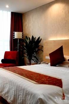 Detan Hotel 3*