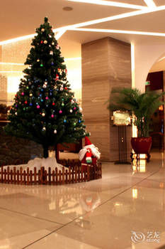 Detan Hotel 3*