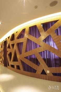 Detan Hotel 3*