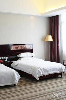 Shankee Chain Hotel (Jishou Qianzhou Ancient City) 2*