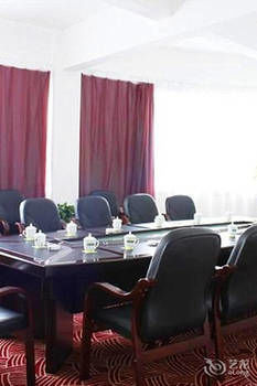 Shankee Chain Hotel (Jishou Qianzhou Ancient City) 2*