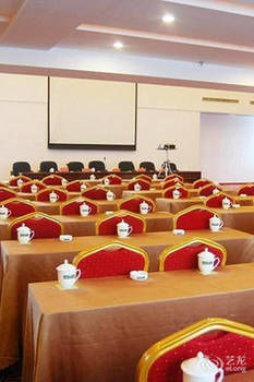 Shankee Chain Hotel (Jishou Qianzhou Ancient City) 2*