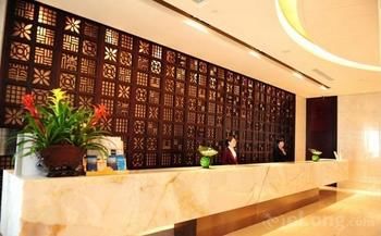 Celebrity Hotel(Zhaoyuan Jincheng Plaza Zhenhua Commercial Building Store) 2*