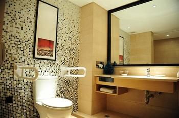 Celebrity Hotel(Zhaoyuan Jincheng Plaza Zhenhua Commercial Building Store) 2*