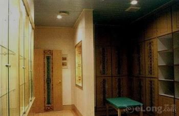 Celebrity Hotel(Zhaoyuan Jincheng Plaza Zhenhua Commercial Building Store) 2*