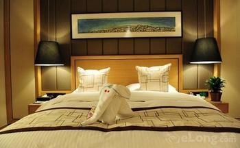 Celebrity Hotel(Zhaoyuan Jincheng Plaza Zhenhua Commercial Building Store) 2*
