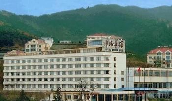 Celebrity Hotel(Zhaoyuan Jincheng Plaza Zhenhua Commercial Building Store) 2*