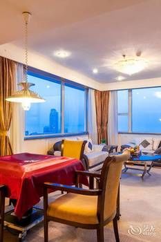 Celebrity Hotel(Zhaoyuan Jincheng Plaza Zhenhua Commercial Building Store) 2*