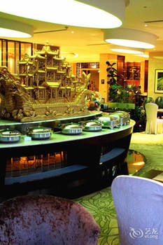Celebrity Hotel(Zhaoyuan Jincheng Plaza Zhenhua Commercial Building Store) 2*