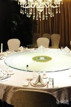 Celebrity Hotel(Zhaoyuan Jincheng Plaza Zhenhua Commercial Building Store) 2*