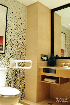 Celebrity Hotel(Zhaoyuan Jincheng Plaza Zhenhua Commercial Building Store) 2*
