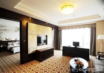 Beihai Manhattan Hotel (High Speed Railway Station Golden Beach) 3*