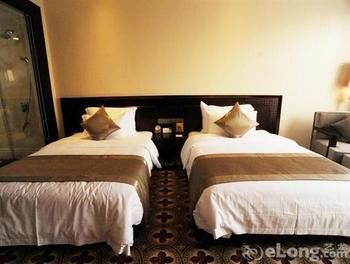Beihai Manhattan Hotel (High Speed Railway Station Golden Beach) 3*