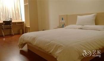 HanTing Hotel (Shenzhen Bao'an International Airport) 2*