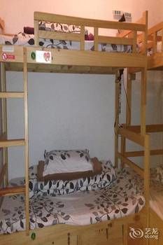 Dali Lily International Youth Hostel 2*
