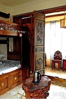 Dali Lily International Youth Hostel 2*