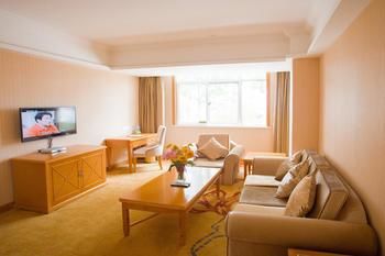 Vienna International Hotel (Lijiang Ancient City Xianghe Square Branch) 3*