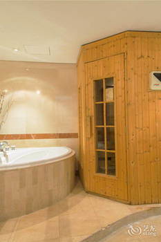 Fuhua Hotel 3*