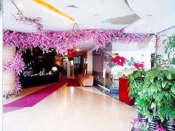Junhui Hotel 2*