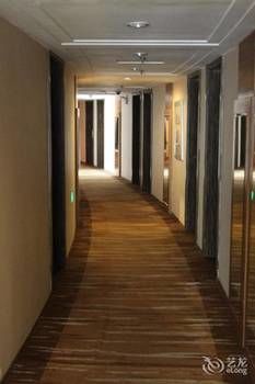Junhui Hotel 2*