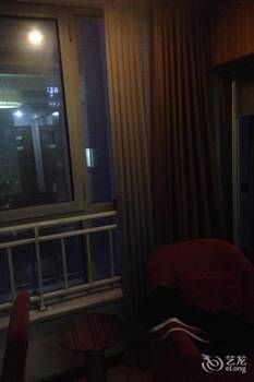 Junhui Hotel 2*