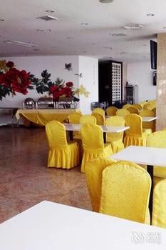 Junhui Hotel 2*