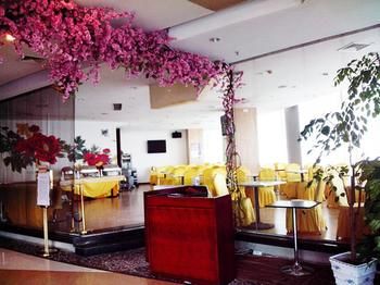 Junhui Hotel 2*