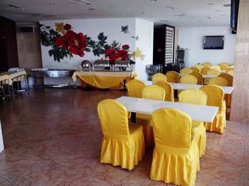 Junhui Hotel 2*