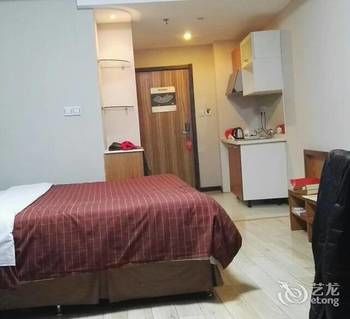 Junhui Hotel 2*