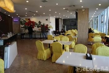 Junhui Hotel 2*