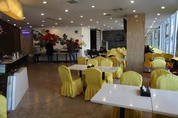 Junhui Hotel 2*