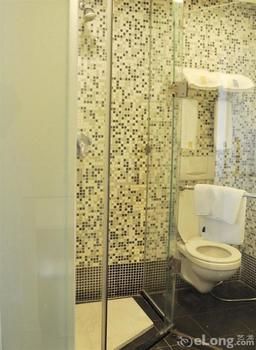 New Dongyuan International Hotel (Shenzhen International Convention and Exhibition Center) 3*