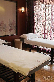 New Dongyuan International Hotel (Shenzhen International Convention and Exhibition Center) 3*