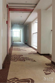 New Dongyuan International Hotel (Shenzhen International Convention and Exhibition Center) 3*