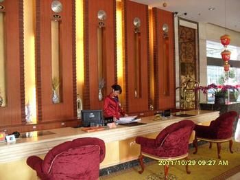 Junfu Hotel (Shiqiao Subway Huangbian Food Street Branch) 3*